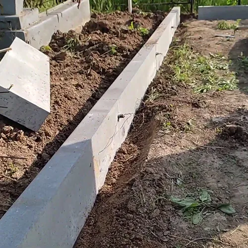 Бордюри на кладовищі